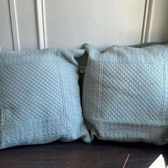 26x26 decorative pillow shams (insert not included) - Picture 1 of 4